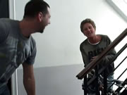 거유 여자와 낯선 섹스 분출