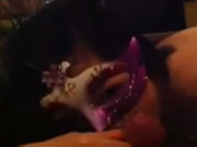 오럴과 오르가즘을 즐기는 아시아 마스크 여주인