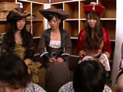 난교에 분출하는 일본 코스프레 소녀들