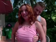 젊은 애인과 함께하는 거유 미시녀