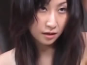 구강 성교 후 입에 사정하는 일본 여배우