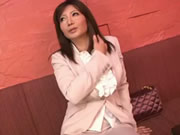 딜도로 자위하는 거유 일본 창녀